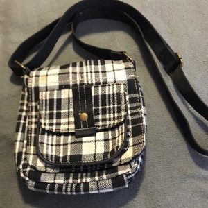 Small crossover bag
